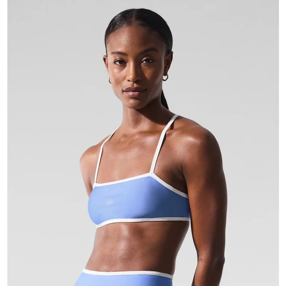 ALO Yoga Women's Light Blue Sports Bra